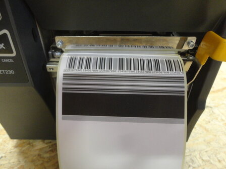 Zebra ZT230 Thermal Direct Label Printer LAN  USB + Peel Function 203Dpi