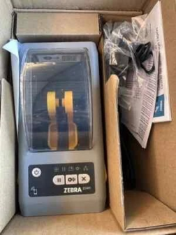 Zebra ZD411 Thermal Label Printer USB  NEW- ZD4A022-D0EM00EZ