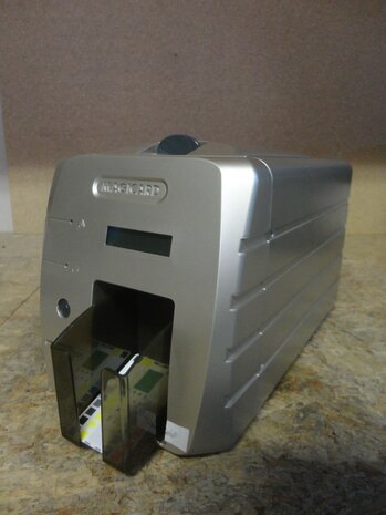 MAGICARD RIO 2E * Single Side Card Printer Colour USB / LAN 300DPI