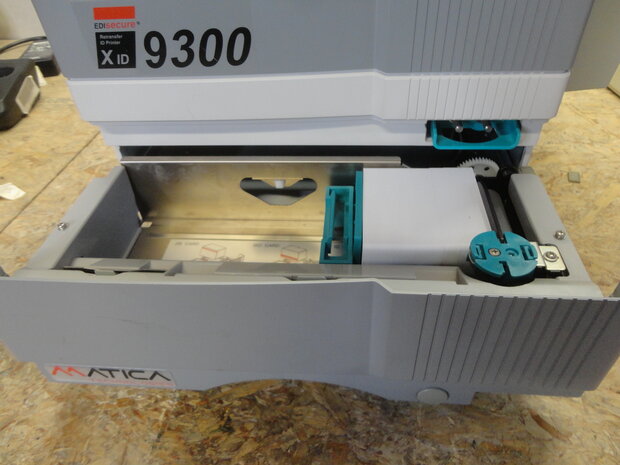 Matica XID9300 Retransfer Color Card Printer PVC ID - USB / LAN